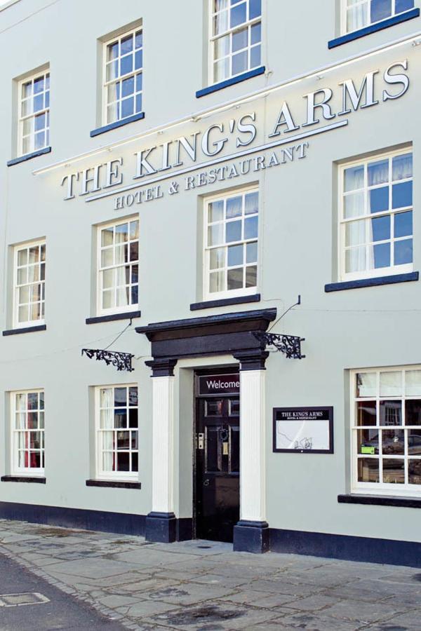 The Kings Arms Hotel بيسيستر المظهر الخارجي الصورة